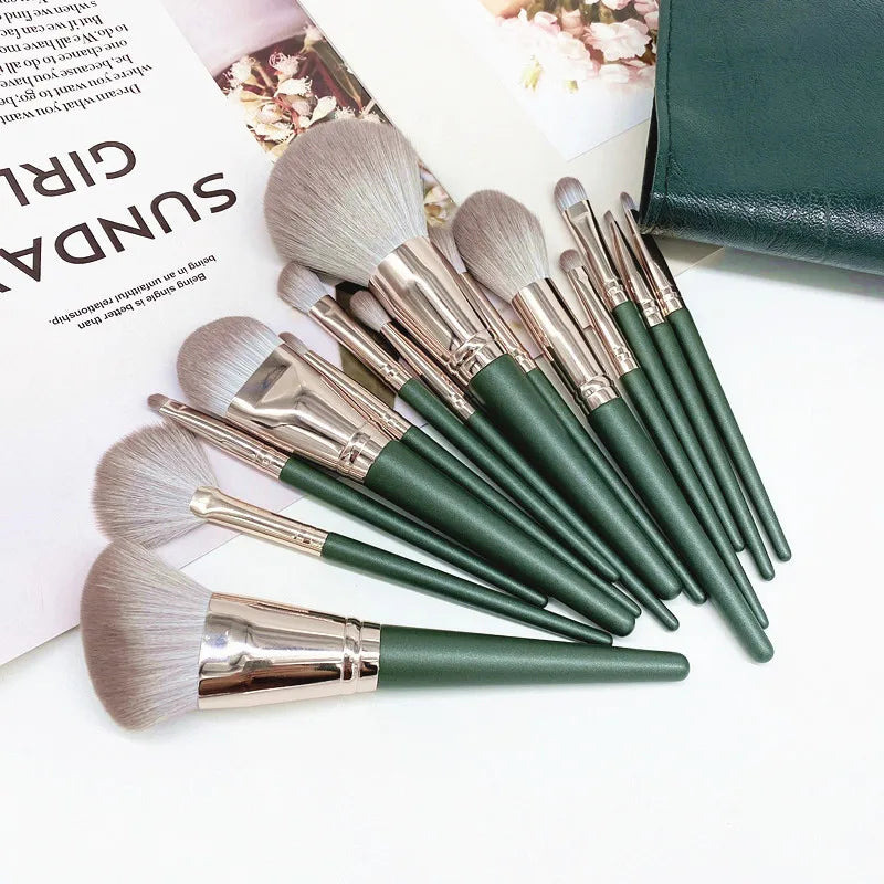 Hot Green Makeup Brushes Set for Women Cosmetic Foundation Powder Blush Eyeshadow Kabuki Blending Make Up Brush Beauty Tools